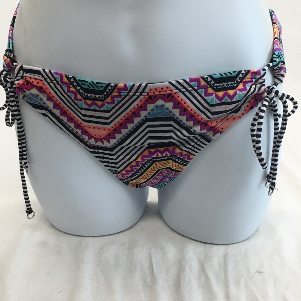 AMICA MULTI-COLORED BIKINI BOTTOMS MEDIUM